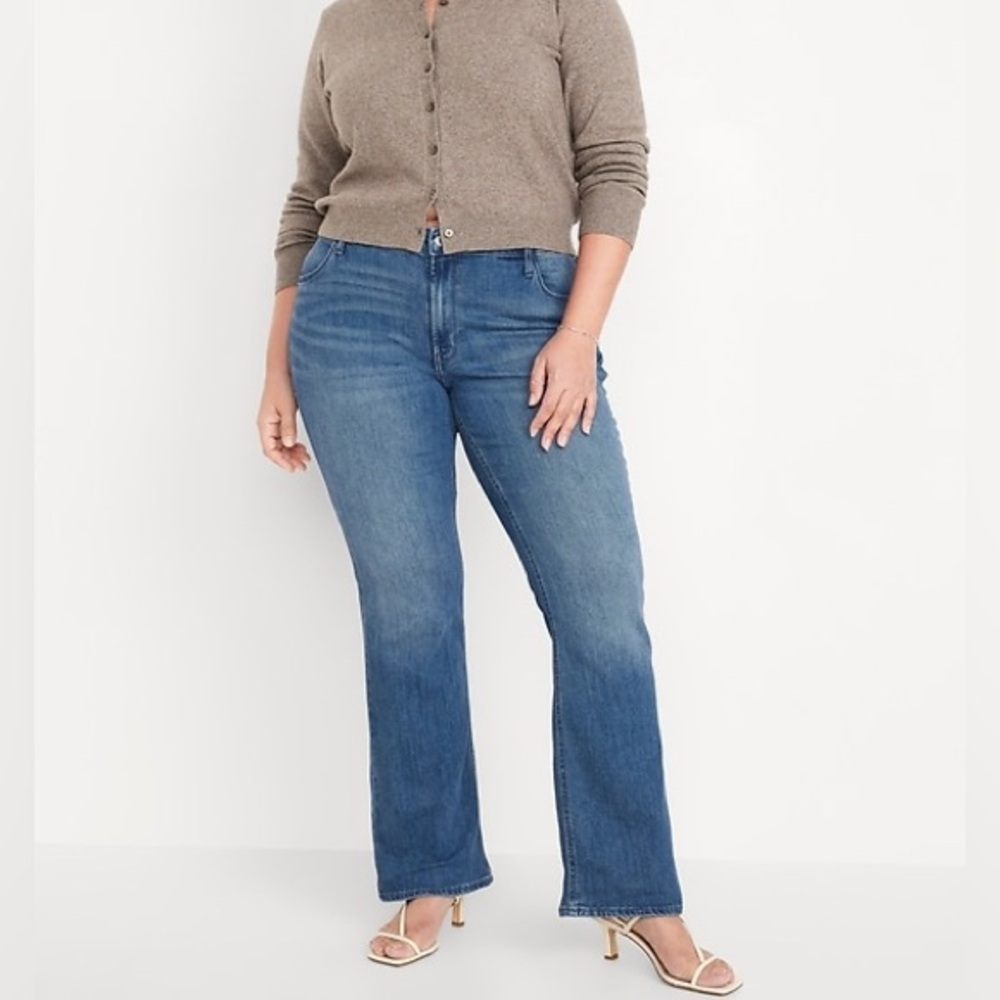 Old Navy WOW Mid Rise Bootcut Jean Medium Wash Sz 20 Regular - Picture 2 of 11